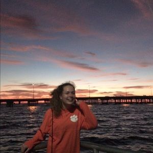 Meet your Posher, Desi